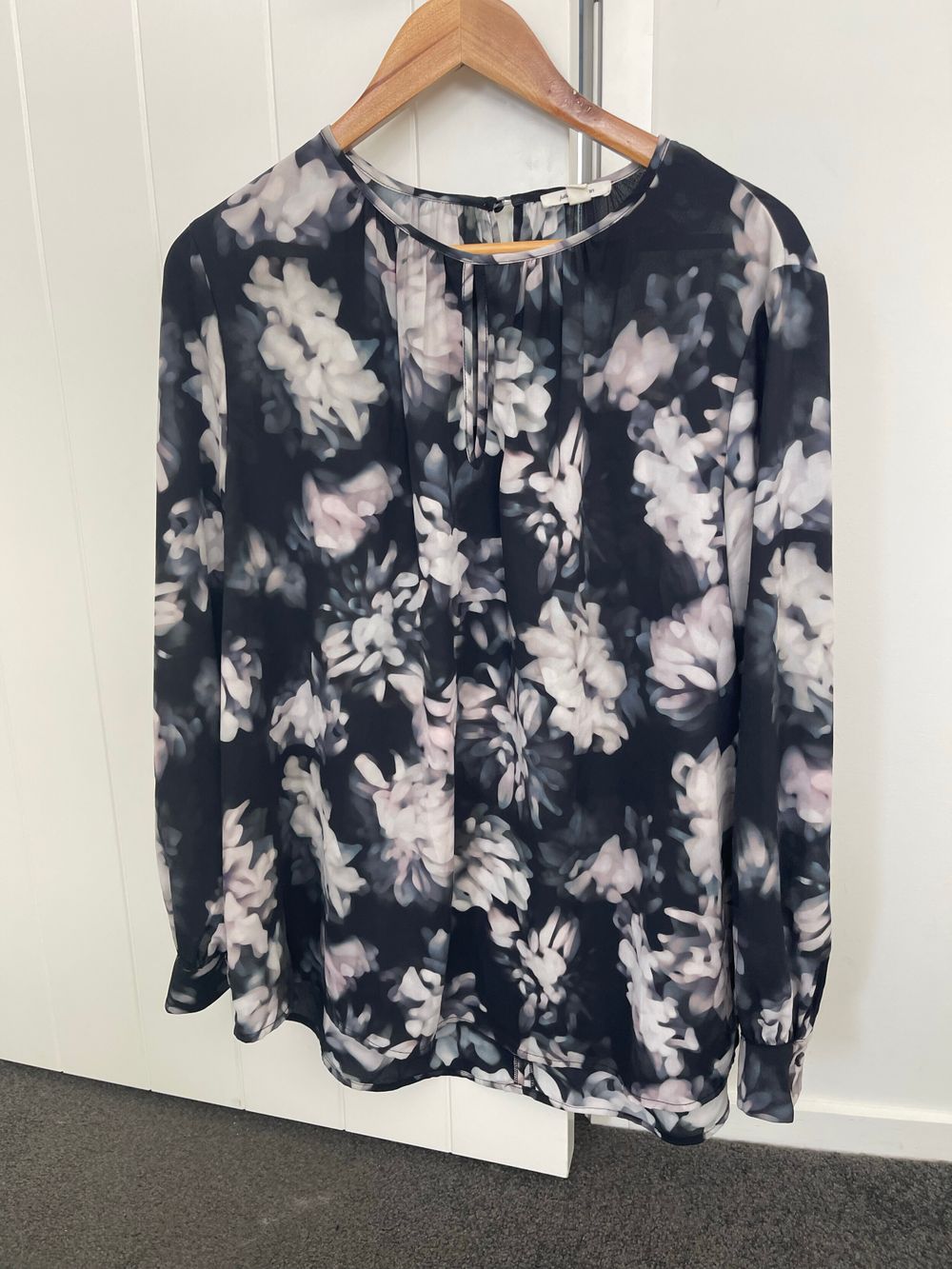 Juliette Hogan Blouse (like new) - Size 12