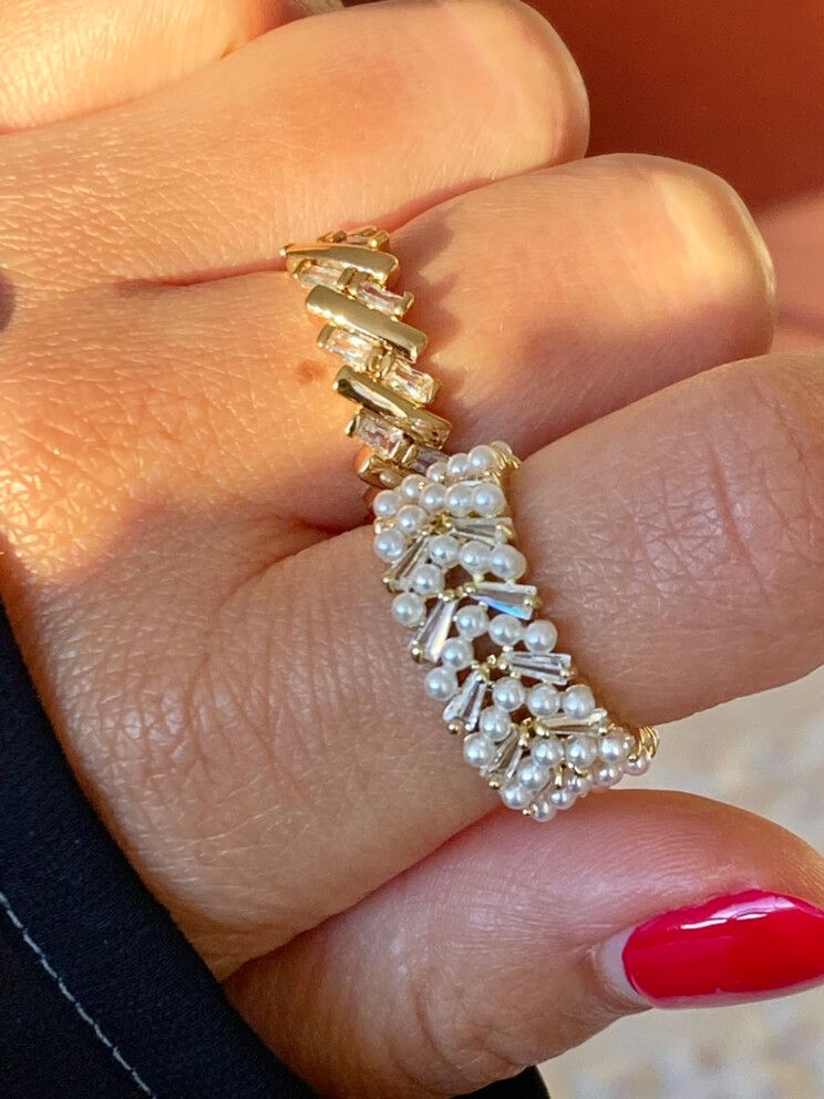 ✨ Gorgeous pearl and crystal adjustable glam ring ✨