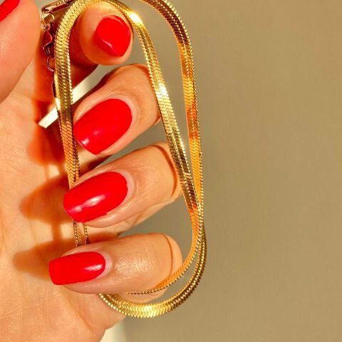 ✨ Snake Chain Gold Necklace ✨ Liquid Gold Minimal Luxe  A sleek, high-shine snake chain that drapes like liquid gold on the skin. This ultra-smooth, flat design catches the light beautifully, giving that polished, expensive look with zero effort. The perf
