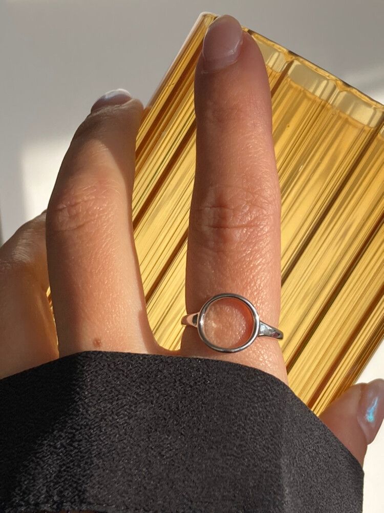 ✨ Lovely minimalist silver plated ring One size   Free size  Circle simple classic ring  Pvd coated  Hypoallergenic  Will never tarnish  Or fade  Waterproof