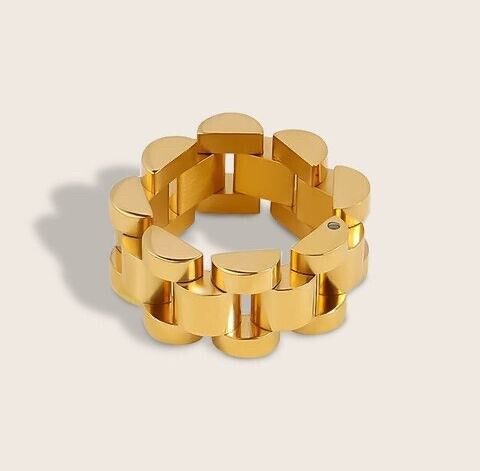 ✨ 18K Gold filled stainless steel chain ring size 5.5/6✨