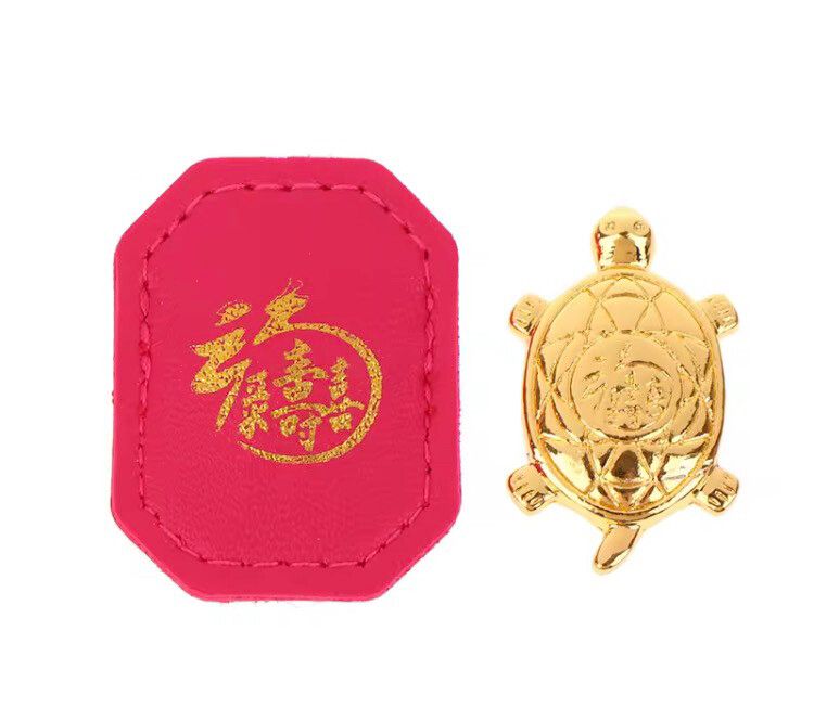 ✨ Feng Shui Golden Turtle – Abundance & Wealth Charm ✨  This powerful Feng Shui turtle is crafted in gold plated brass, symbolizing long life, protection, and financial abundance. In Feng Shui, the turtle is known as a guardian energy that attracts stabil