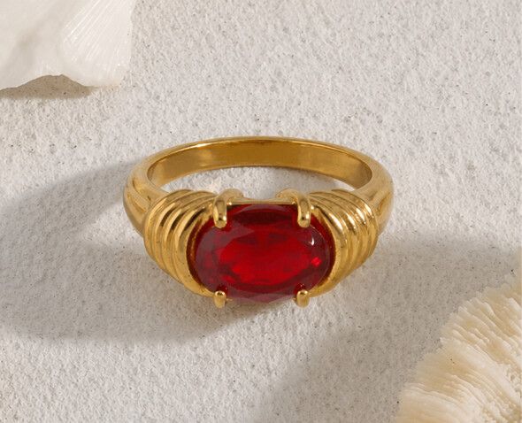 ✨ Retro Red Agate Signet Ring ✨  If you're searching for a vintage gold ring, red stone ring, retro statement ring, or heirloom aesthetic jewellery, this is the one.  Featuring a rich deep-red genuine agate stone set in 18K gold-filled stainless steel, th