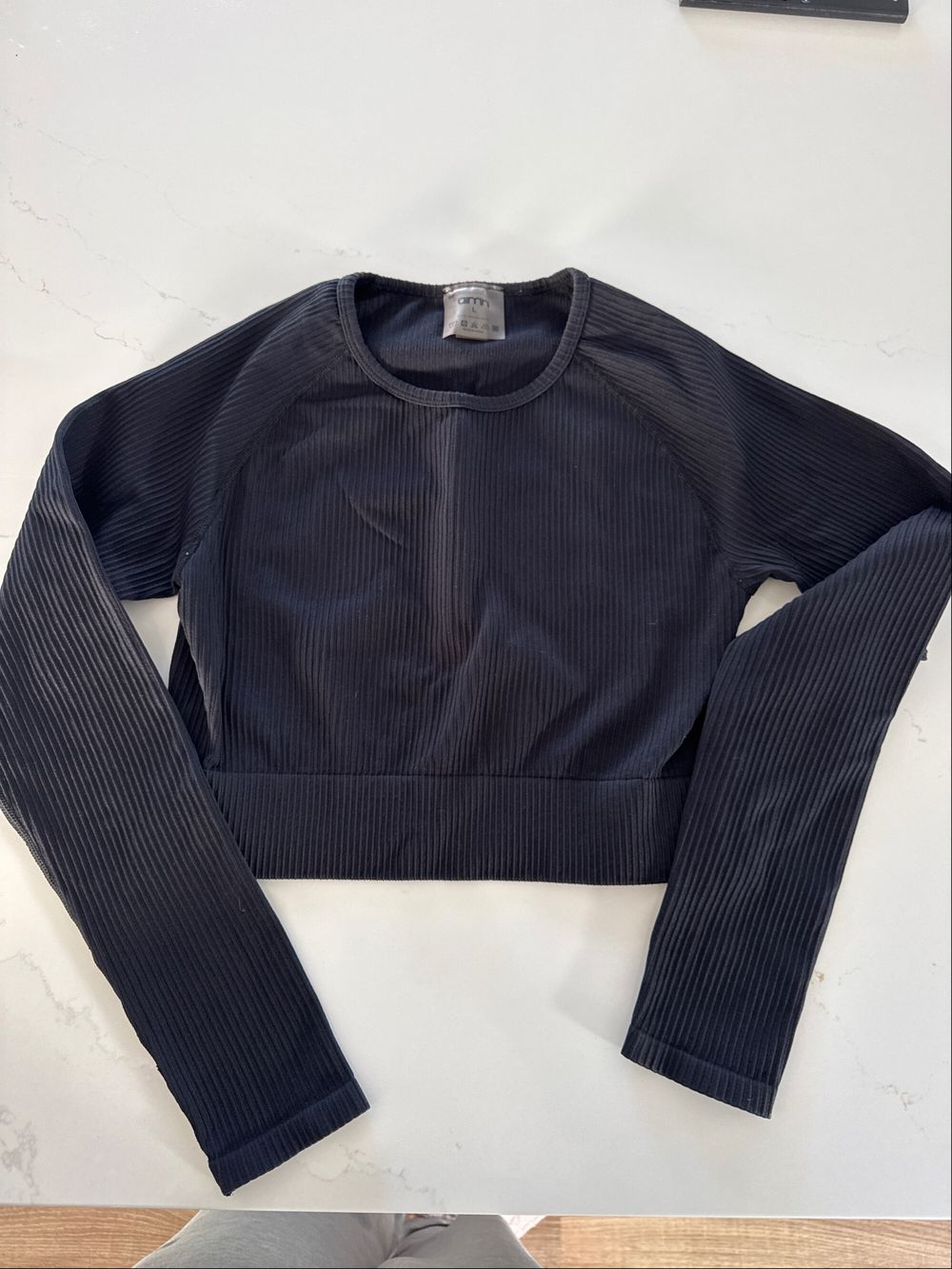 Aimn black Long sleeve crop