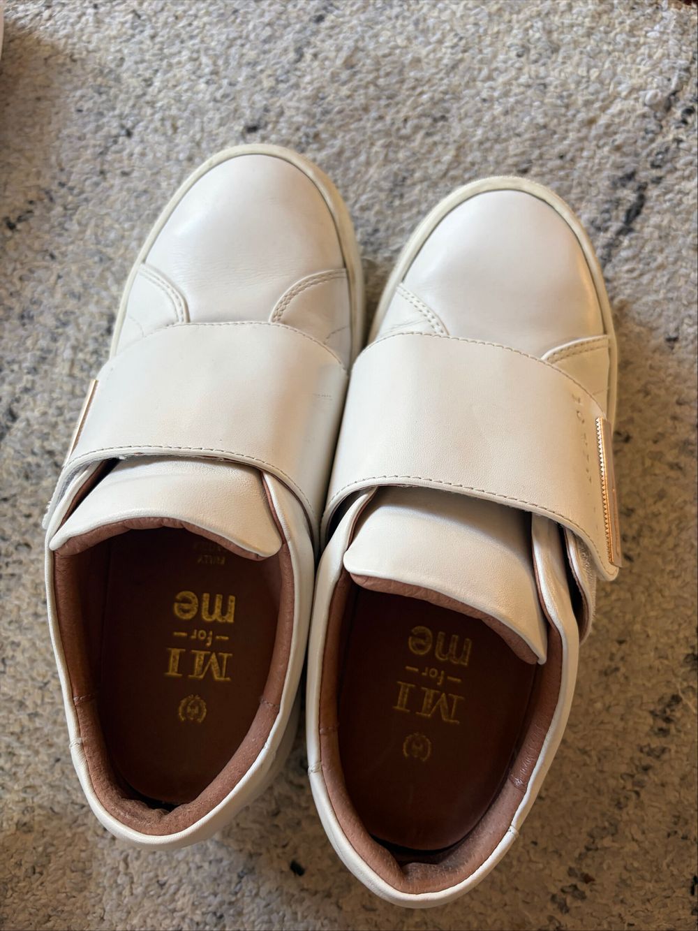 Mi Piaci White Leather Sneakers