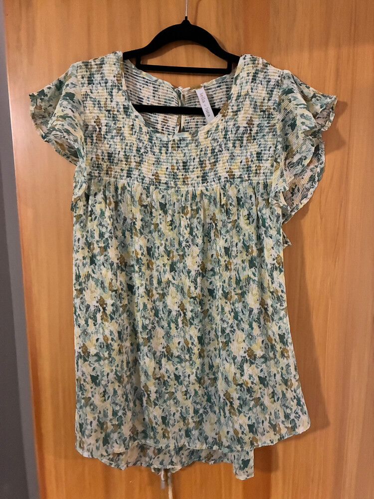 Leila + luca Green Floral Top