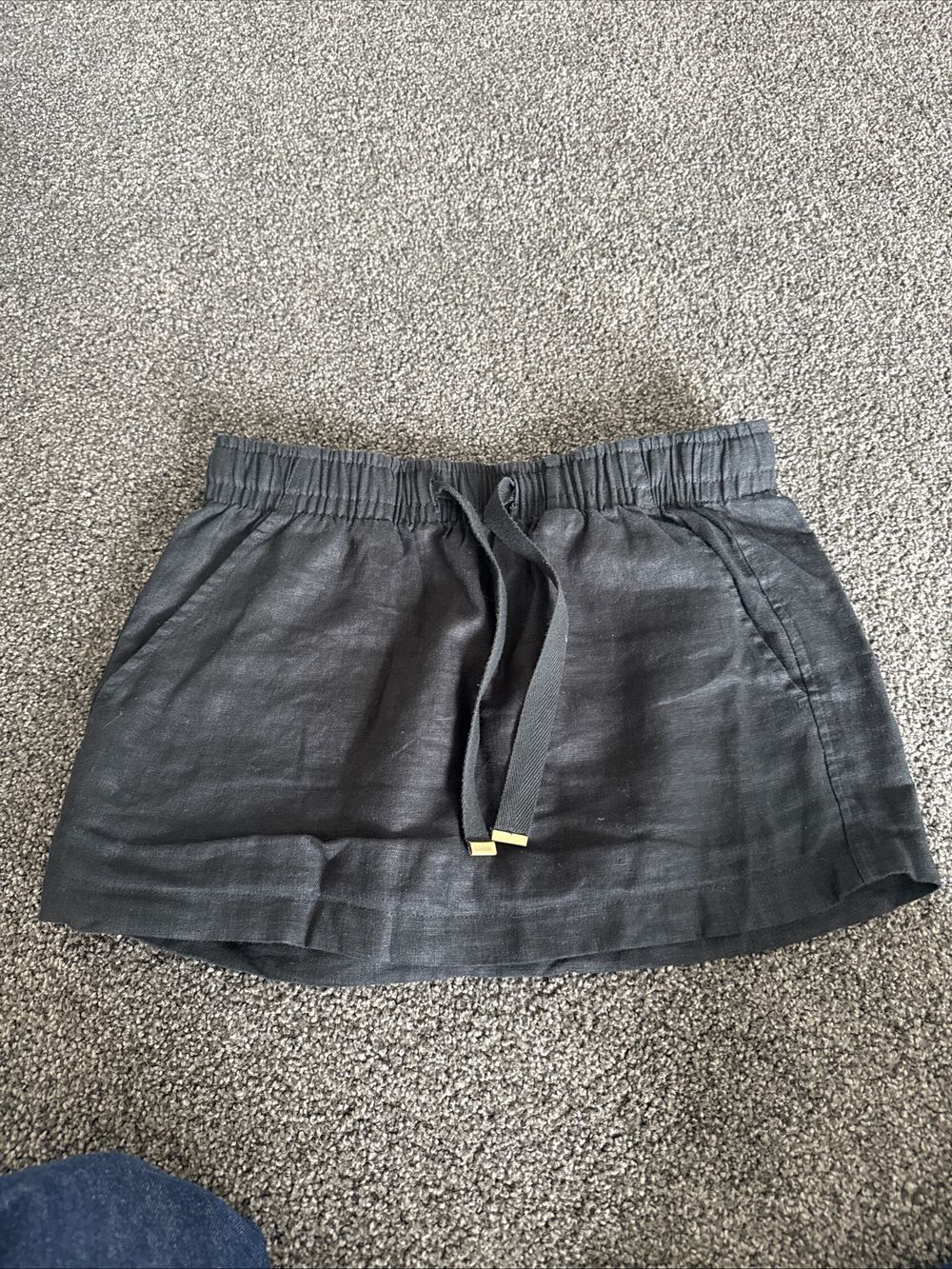 venroy black linen skirt