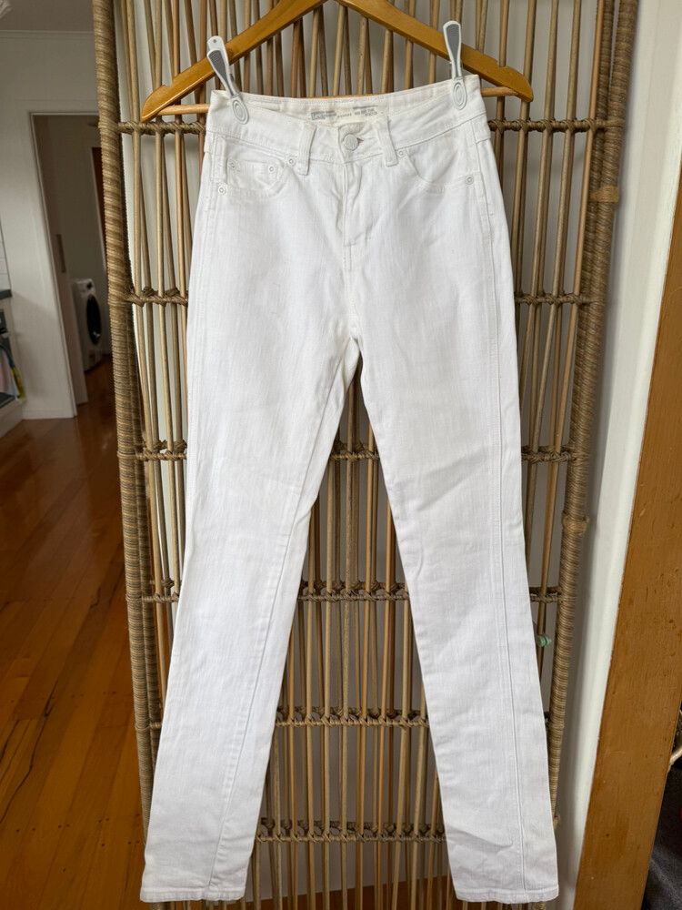 Lee “High Rize Tube” Stretch Jeans – White – Size 6
