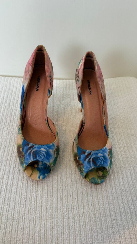 Herdman Floral Peep-Toe Heels – Rare Boutique Find (EU 37 / NZ 6)