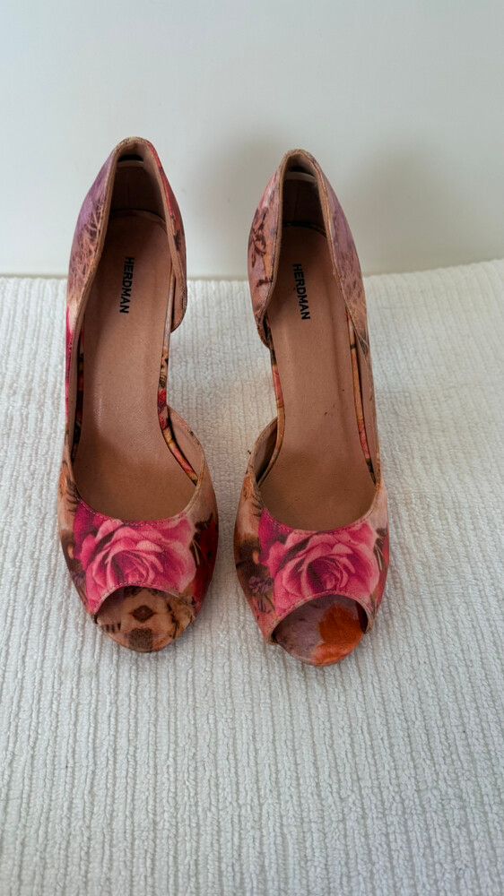 Herdman Floral Pink Peep-Toe Heels – Rare Boutique Find (EU 37 / NZ 6)
