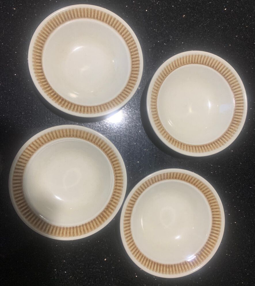 CROWN LYNN GENUINE IRONSTONE  4 X Dessert plates