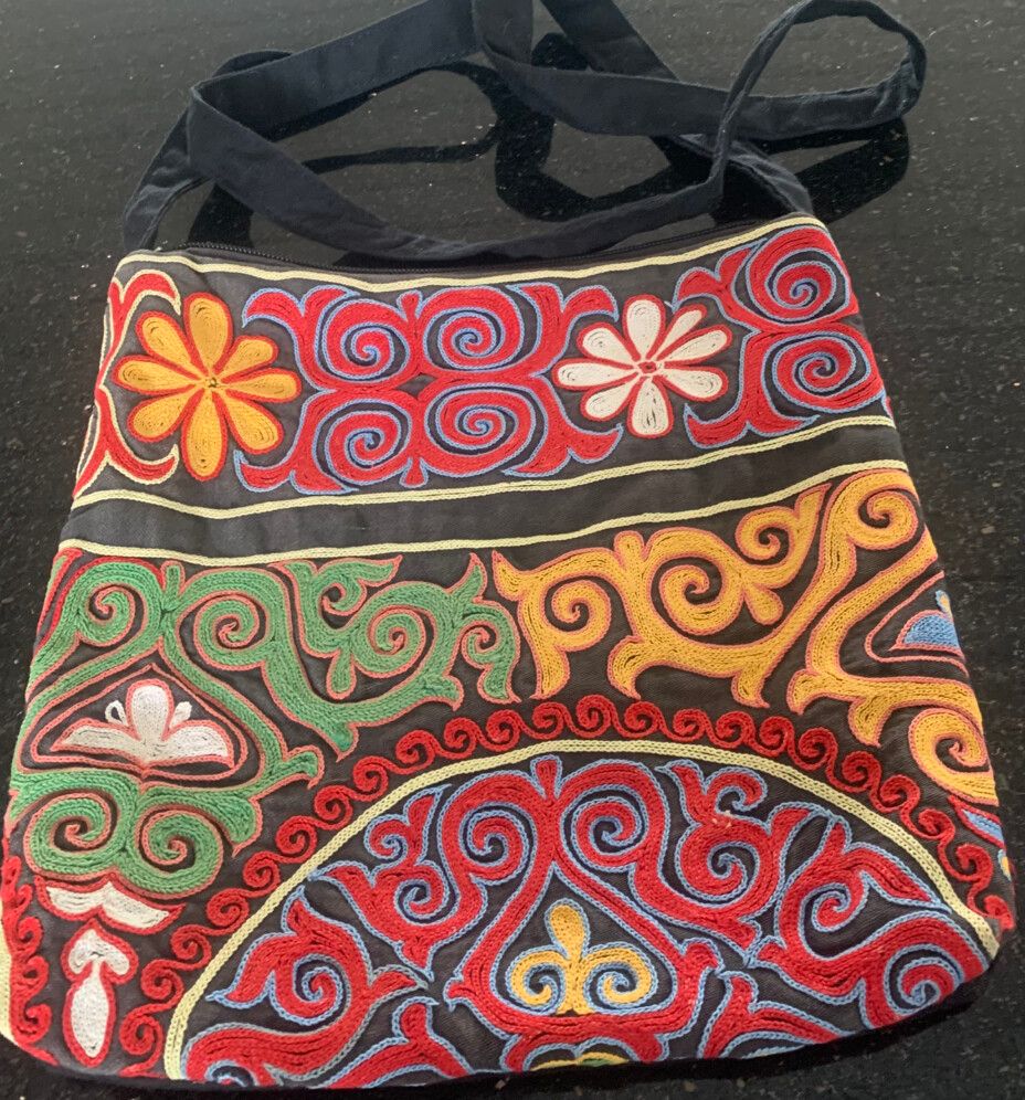 Embroidered Crossbody Bag w Zip Closure