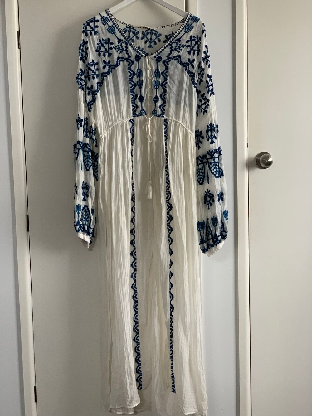 Zara - Trafaluc - Zara Trafaluc Embroidered Dress on Designer Wardrobe