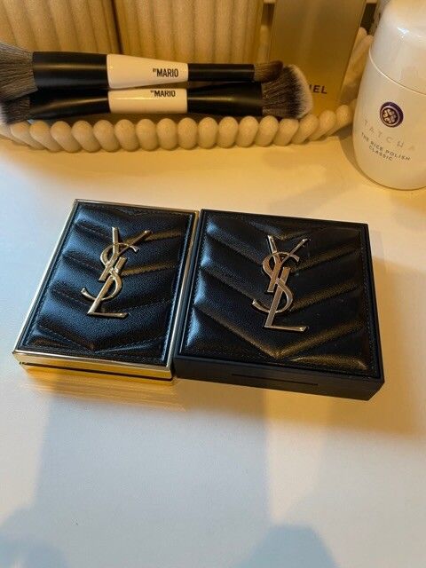 Yves Saint Laurent eyeshadow 710 + powder