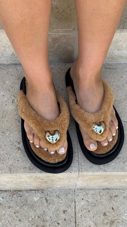 Alias Mae Ana Shearling Slides Fawn Size 38 Sold Out Leather Fur RRP $239
