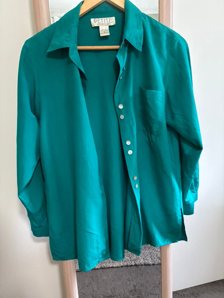 Petite Sophisticate Teal Shirt 100% Silk
