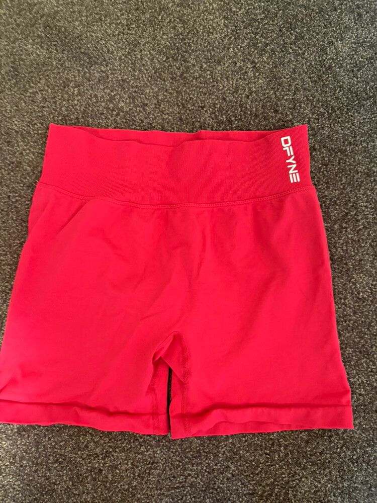 Dfyne Dynamic Shorts In Rosa Pink
