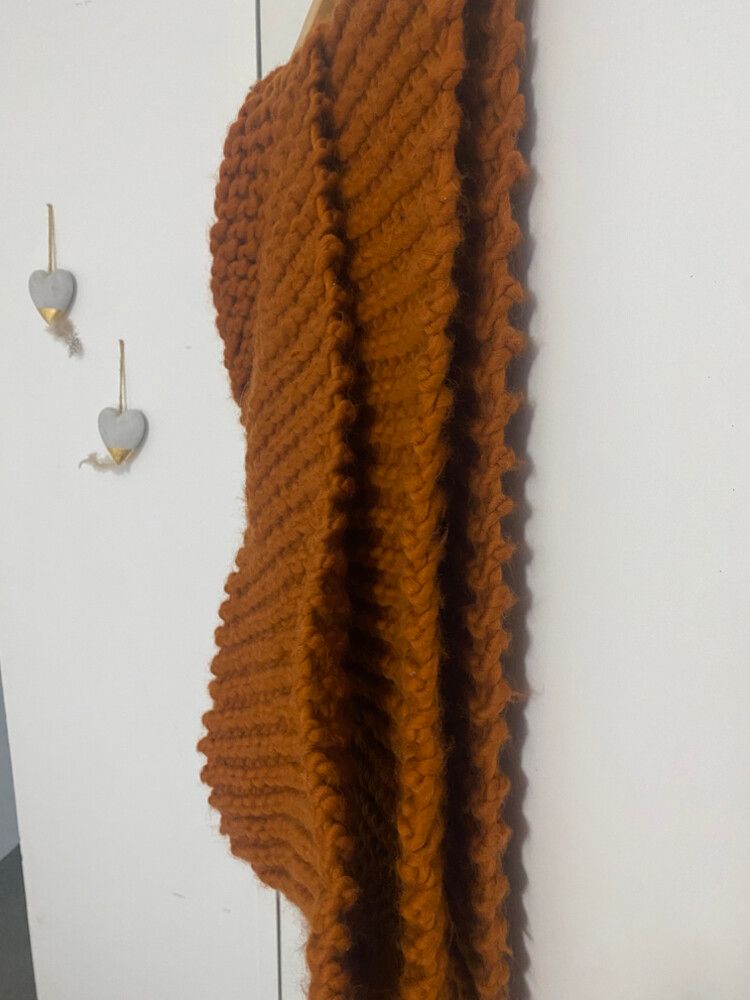 woollen knit scarf