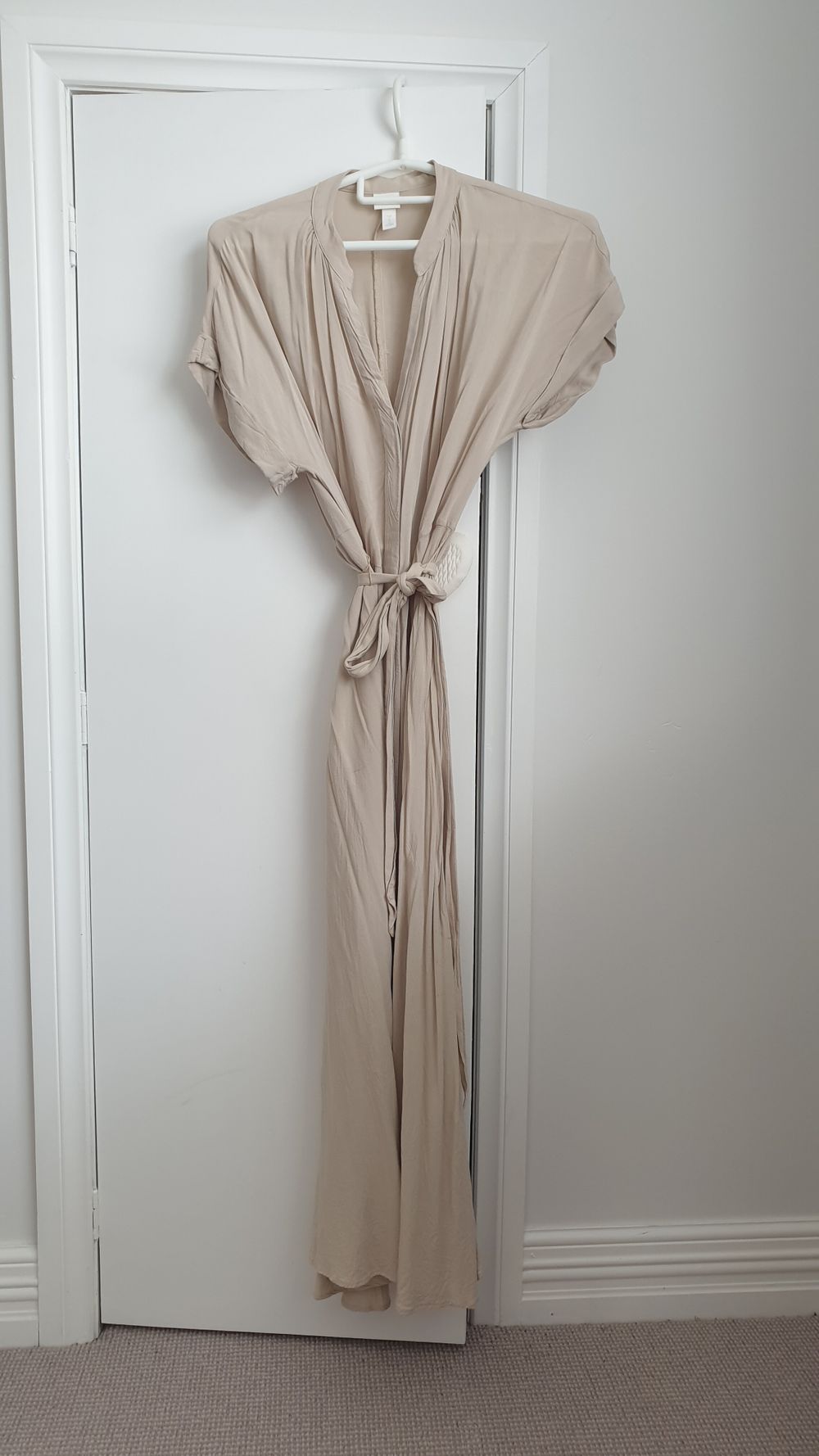h&m beige maxi dress Women's Dusty beige Knit Maxi Dress