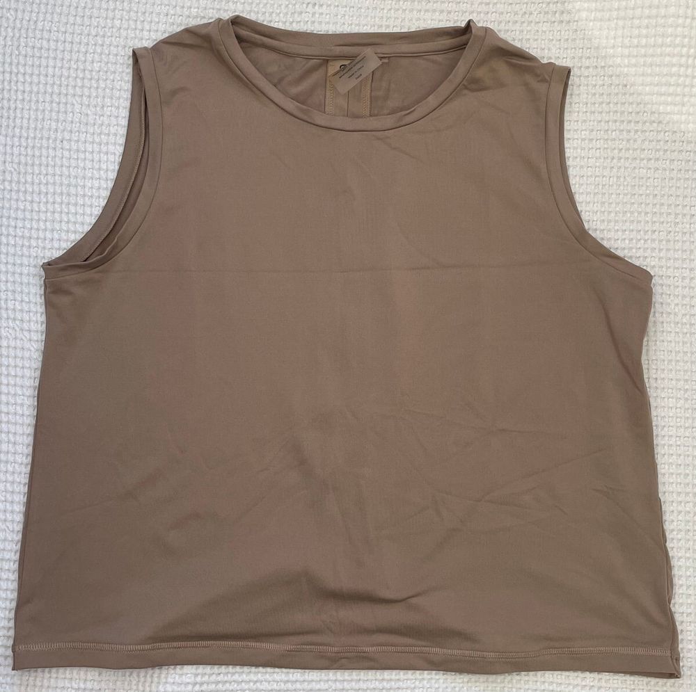 Split back tank
