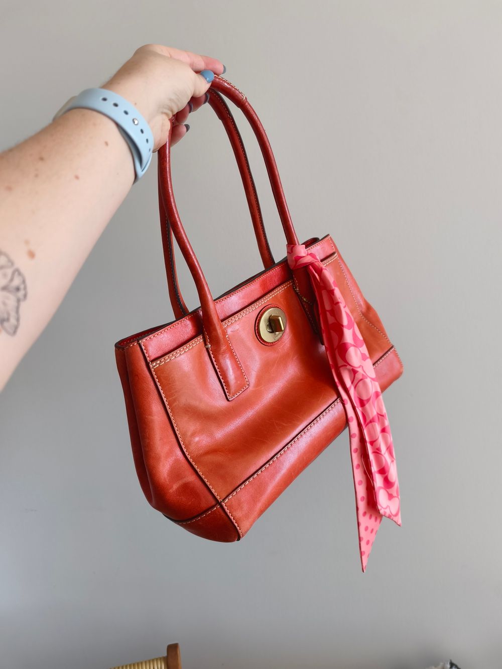 Coach - Vintage Coach Y2K Cherry Red Hampton Madeline Turnlock