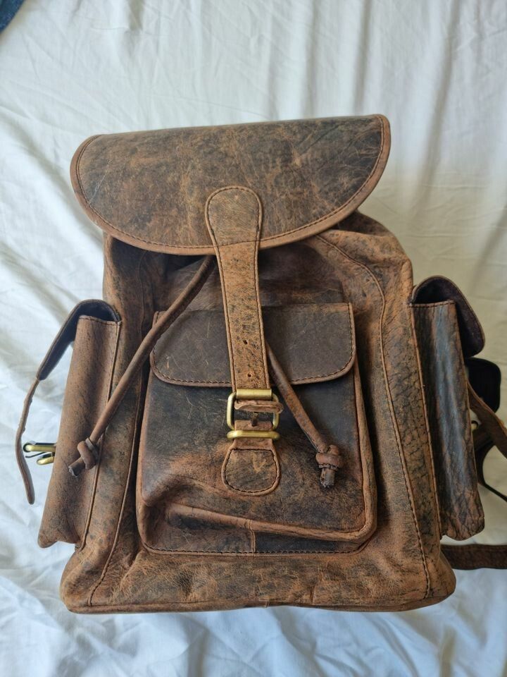 camel faux leather backpack BACKPACK WITH FRONT POCKET