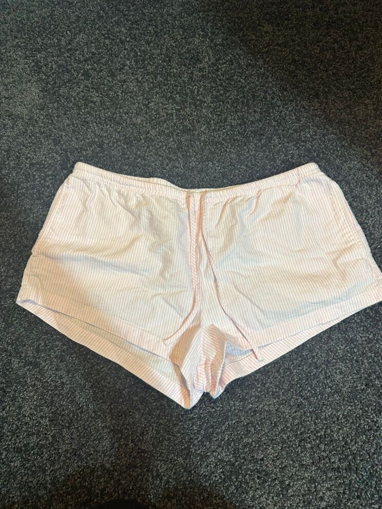 Pink stripped linen shorts