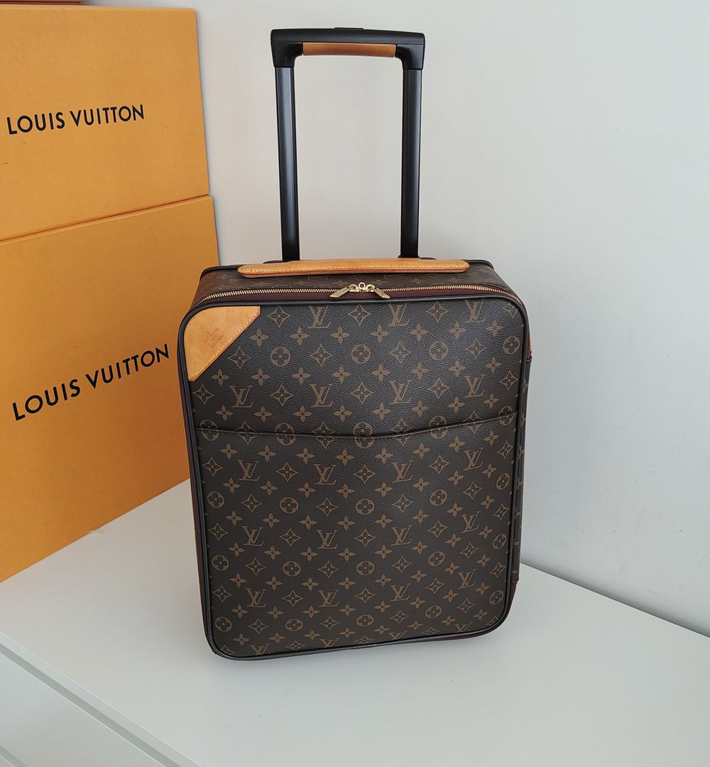 LOUIS VUITTON PEGASE 45 ROLLING LUGGAGE SUITCASE CARRY ON/ ON BOARD TRAVEL