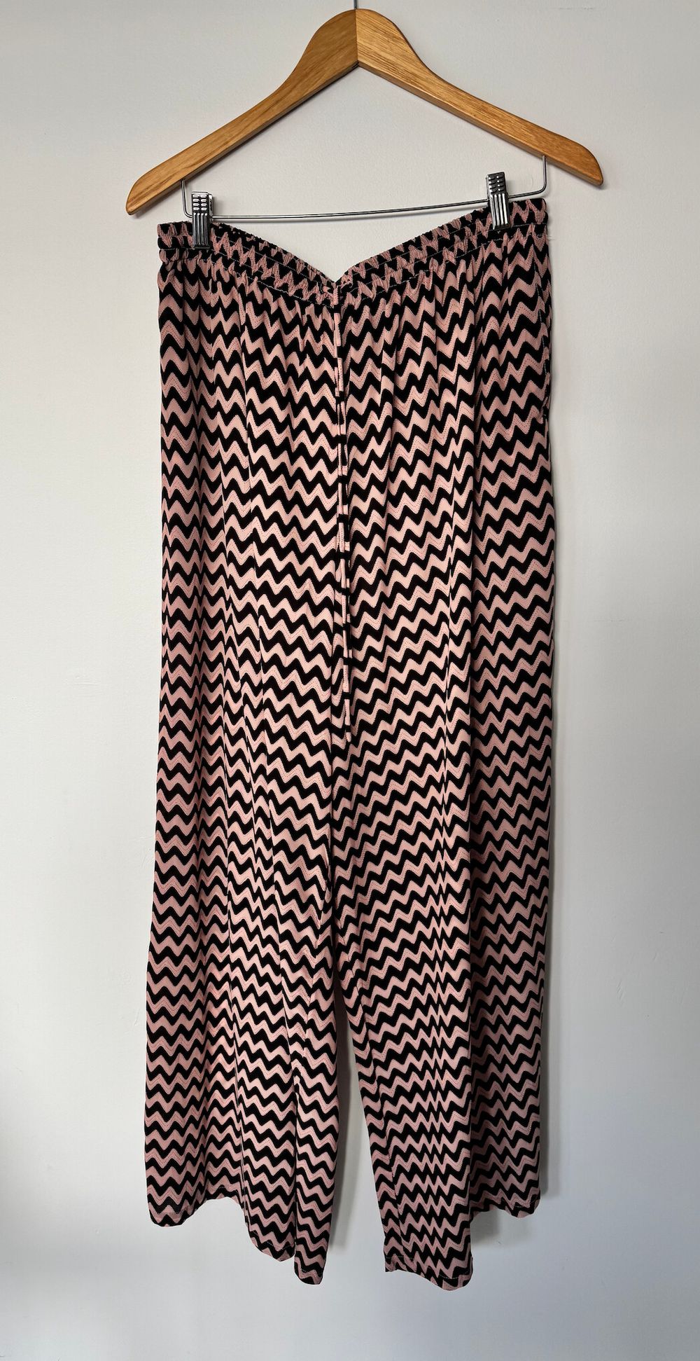Silk crepe, wide leg trousers – Size 16
