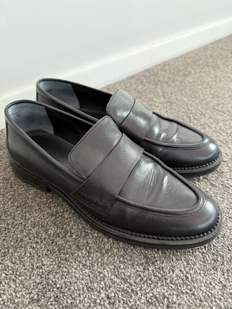 Assembly Label Jada Loafers