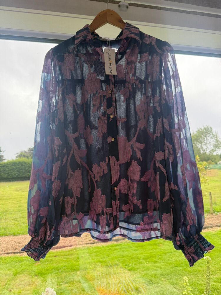 Vine Apparel Blue Pink Nikki Shirt