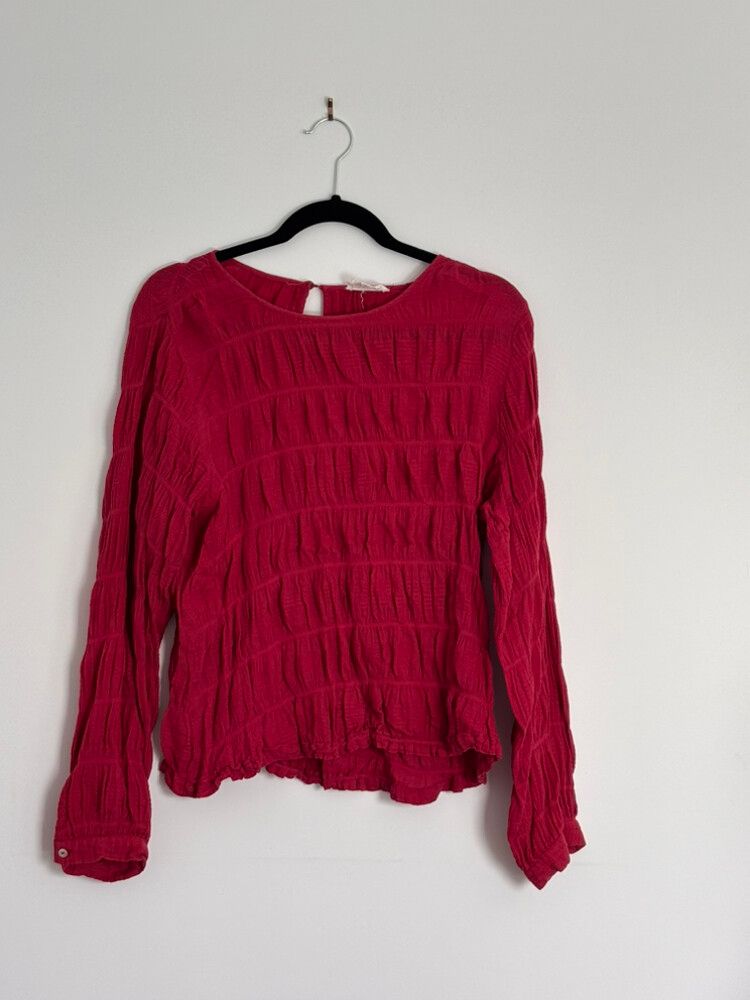 Studio Curve Red Top