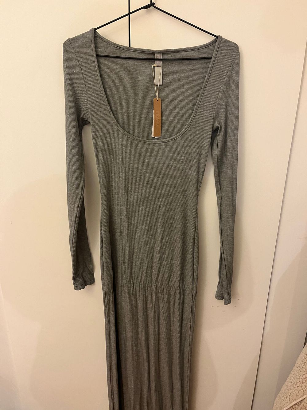 SKIMS - Skims soft lounge long sleeve grey dress - Grey on Designer Wardrobe