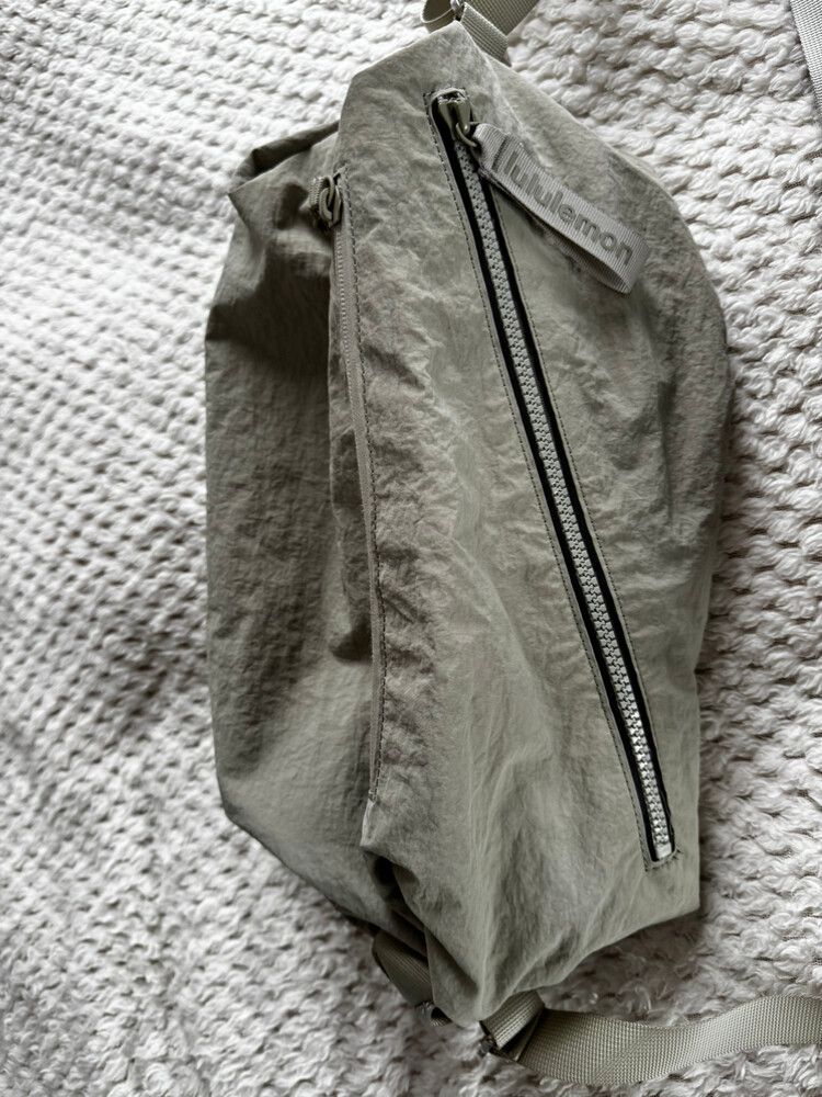 Lululemon Fast and Track Bag 2.0