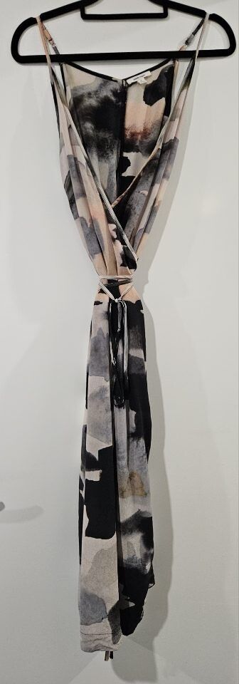 Pre-loved Juliette Hogan 100% silk Agatha wrap dress, size 8
