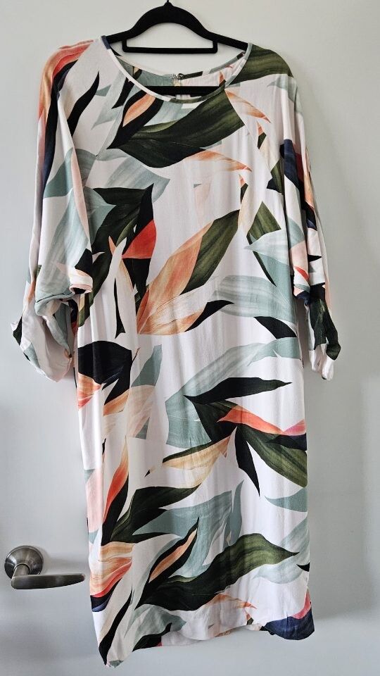 Pre-loved Trenery tropical print dress, size 10