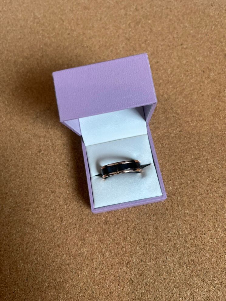 Men’s Ring - 7mm Ring in 10kt Rose Gold & Black Titanium