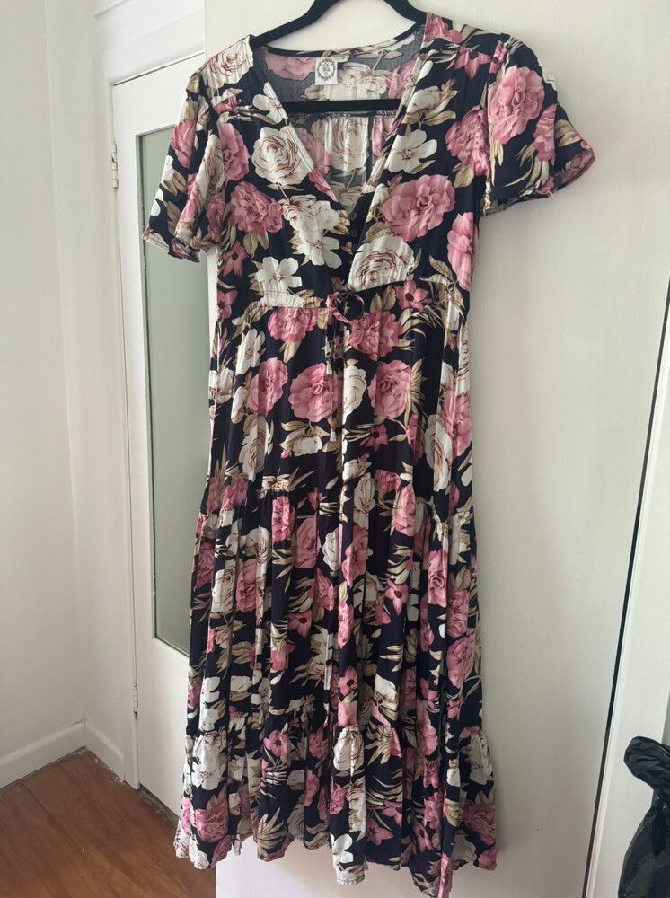 silver wishes maxi dress Silver Wishes Selma Maxi Dress Love the Teal colour in this floral maxi,  such a pretty dress! Sizes available 8, 10, 12, 14, 16, 18 $89.00 6 weekly  interest-free payments from $14.83