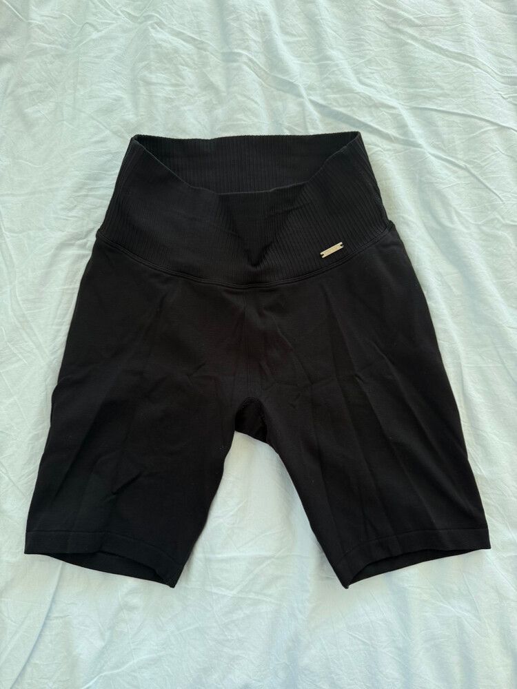 aim’n black bike shorts
