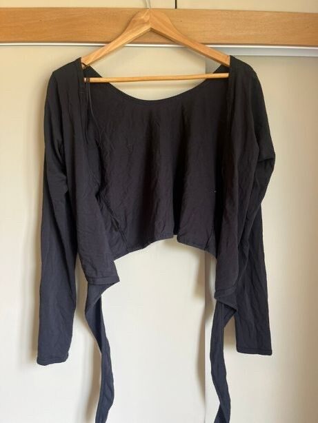 Lulu Wrap Top