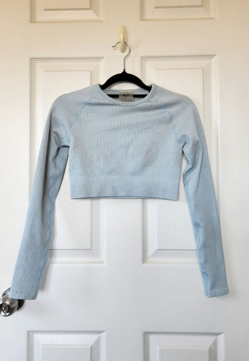 Long sleeve ribbed crop top