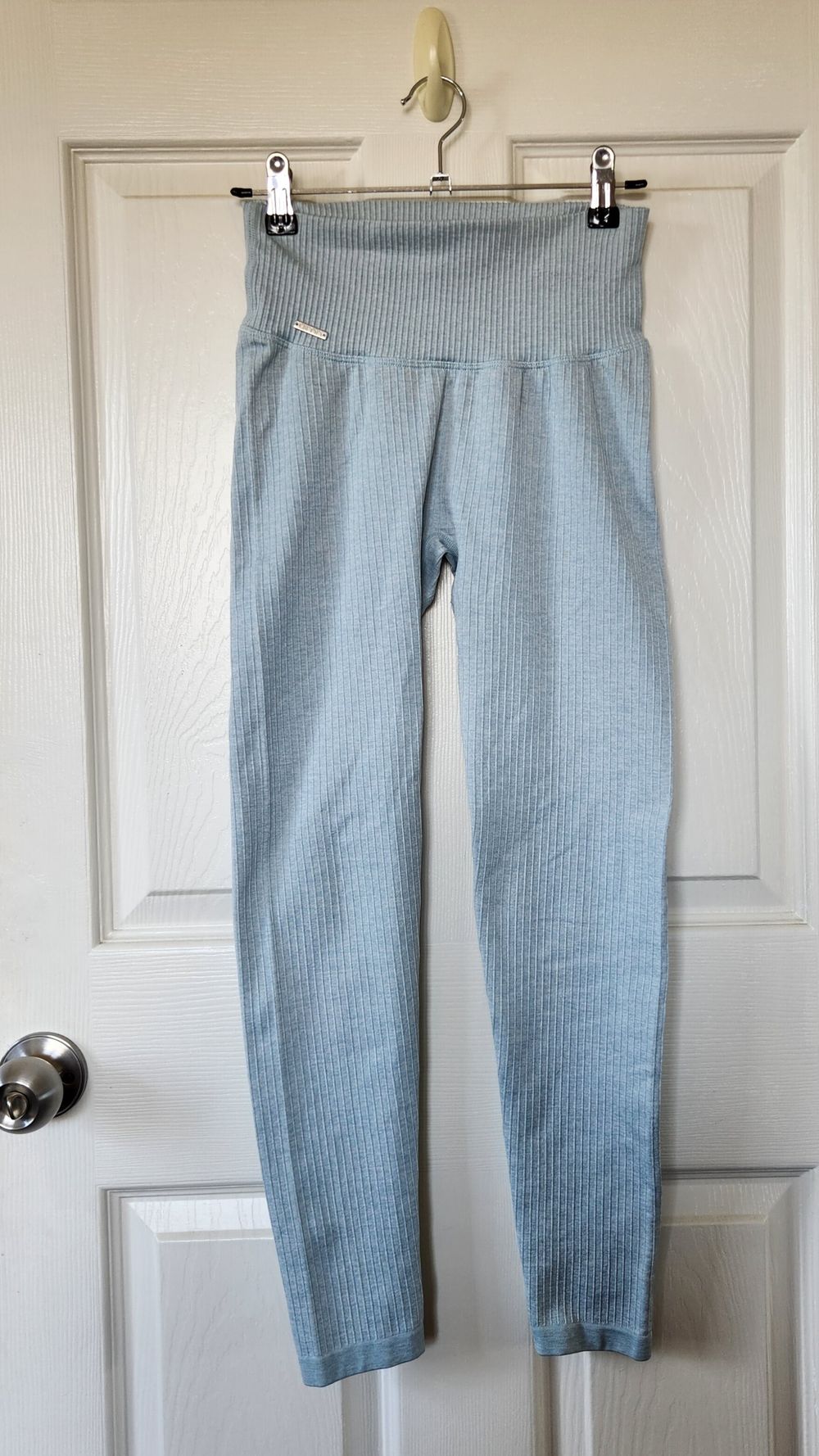 Seamless ribbed leggings