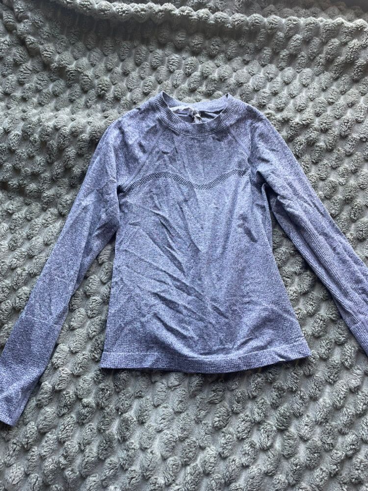 Lorna Jane grey long sleeve