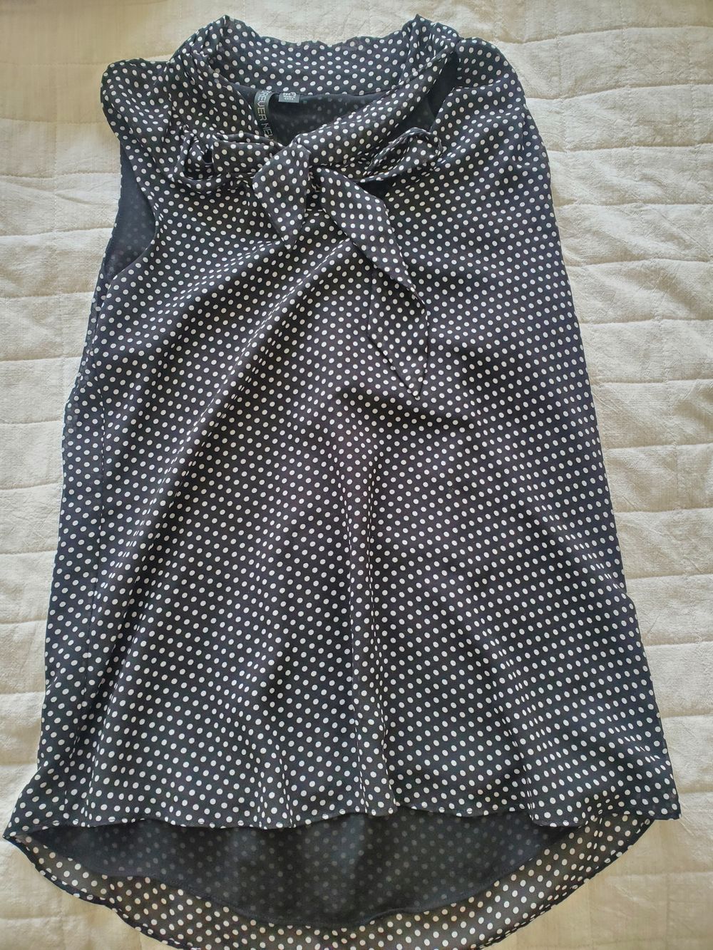 Worn Once Forever New Sleeveless Black & White Polka Dot Top 4 XXS