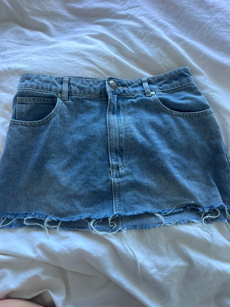 Low rise denim skirt
