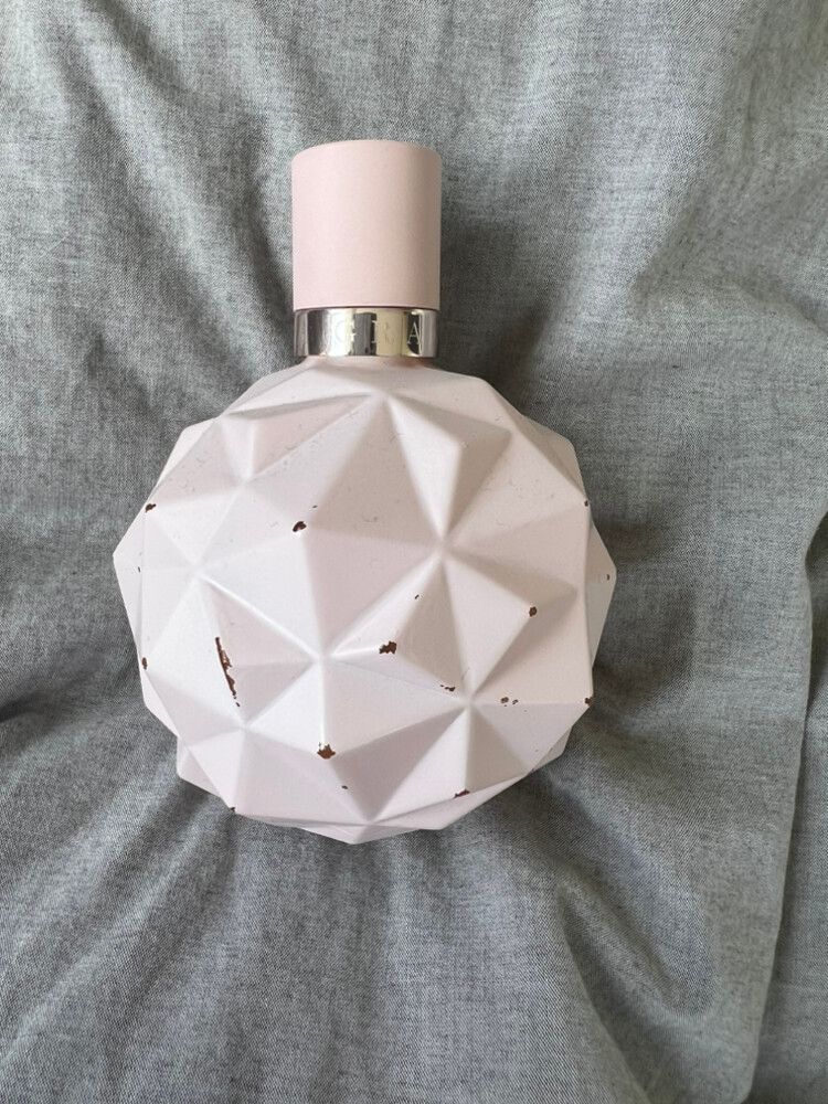 Ariana Grande Perfume