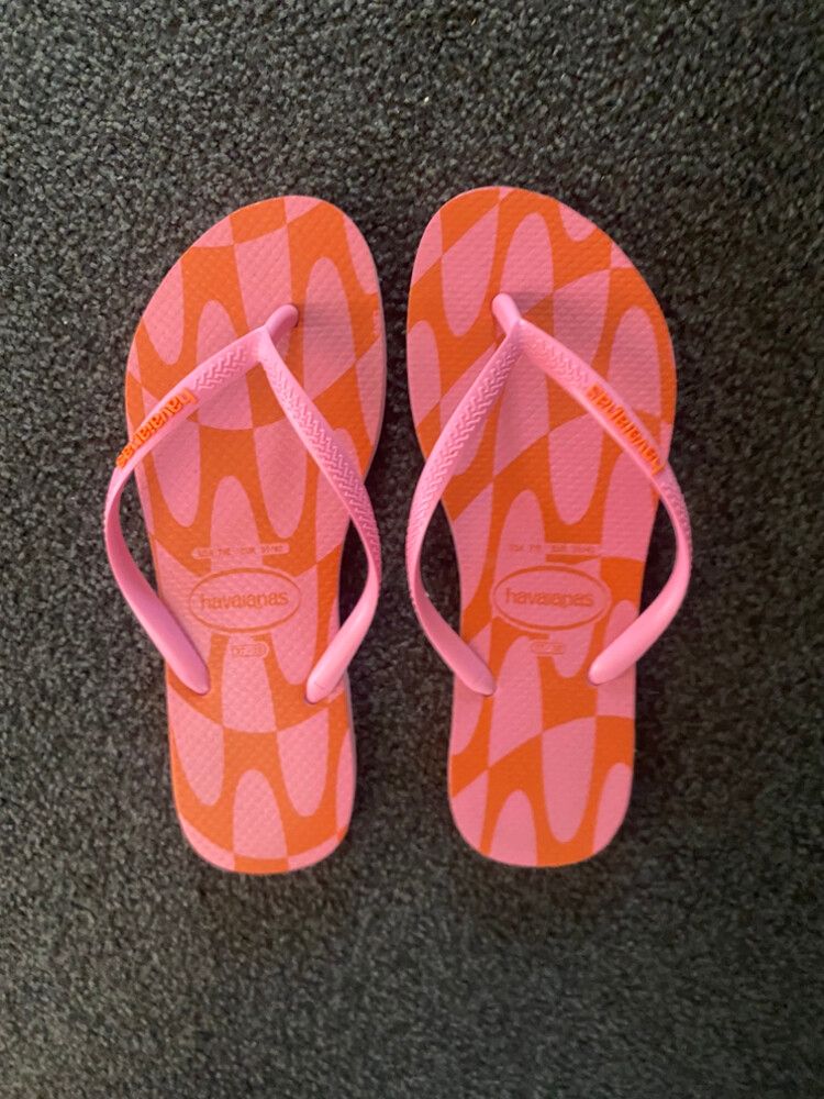pink havaianas