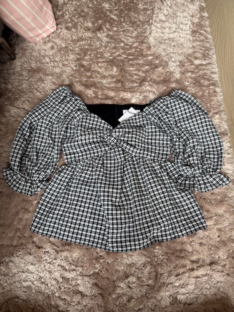 Gingham twist front blouse