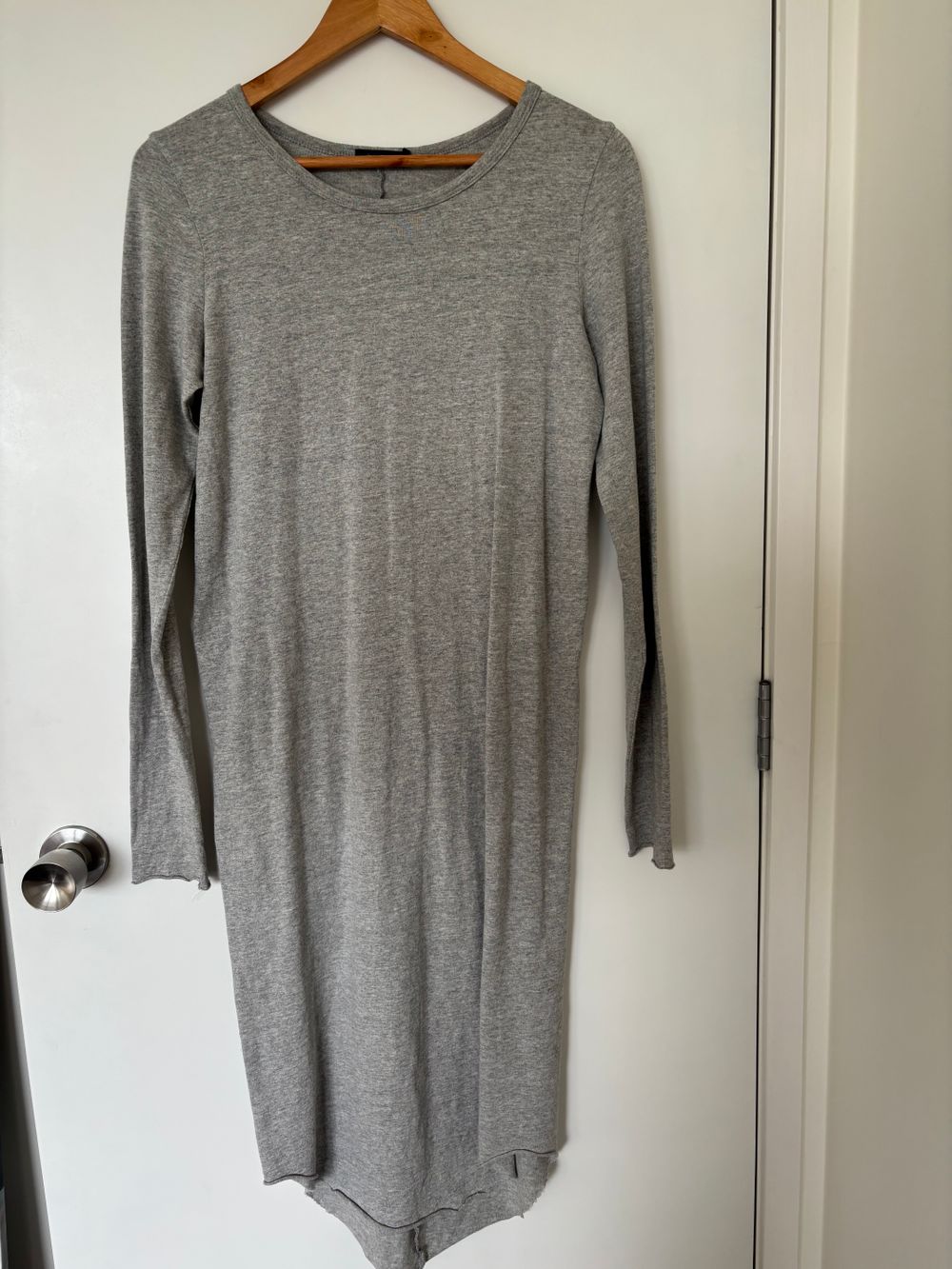 Bassike - Bassike long sleeve dress on Designer Wardrobe Bassike - Bassike long sleeve dress on Designer Wardrobe