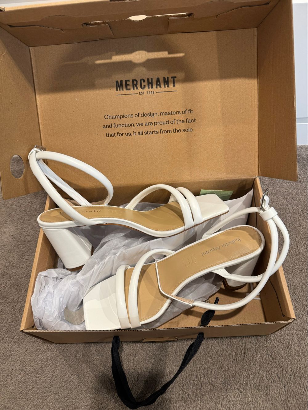 merchant, Isabella anselmi white heels
